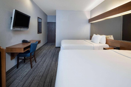 Baymont by Wyndham Las Vegas South Strip image 2