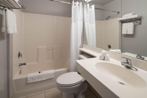 Baymont by Wyndham Las Vegas South Strip image 46