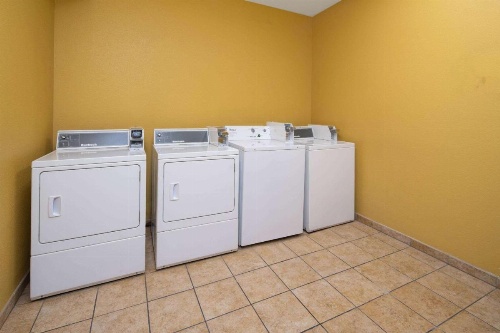 Baymont by Wyndham Las Vegas South Strip image 5